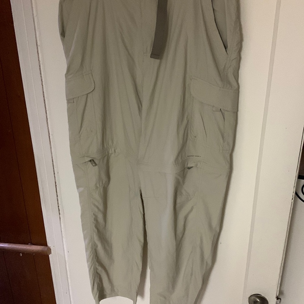 Columbia titanium Convertible cargo pants